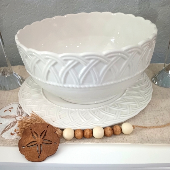 Vtg Tiffany & Co. Extra Large Basket Weave Bow and Plate - Picture 1 of 7